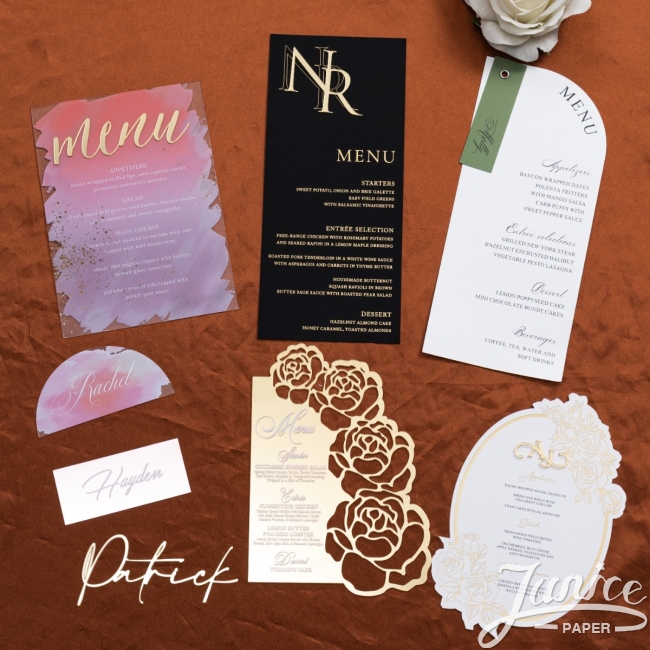 Pacco campione di menu alla moda e segnaposto