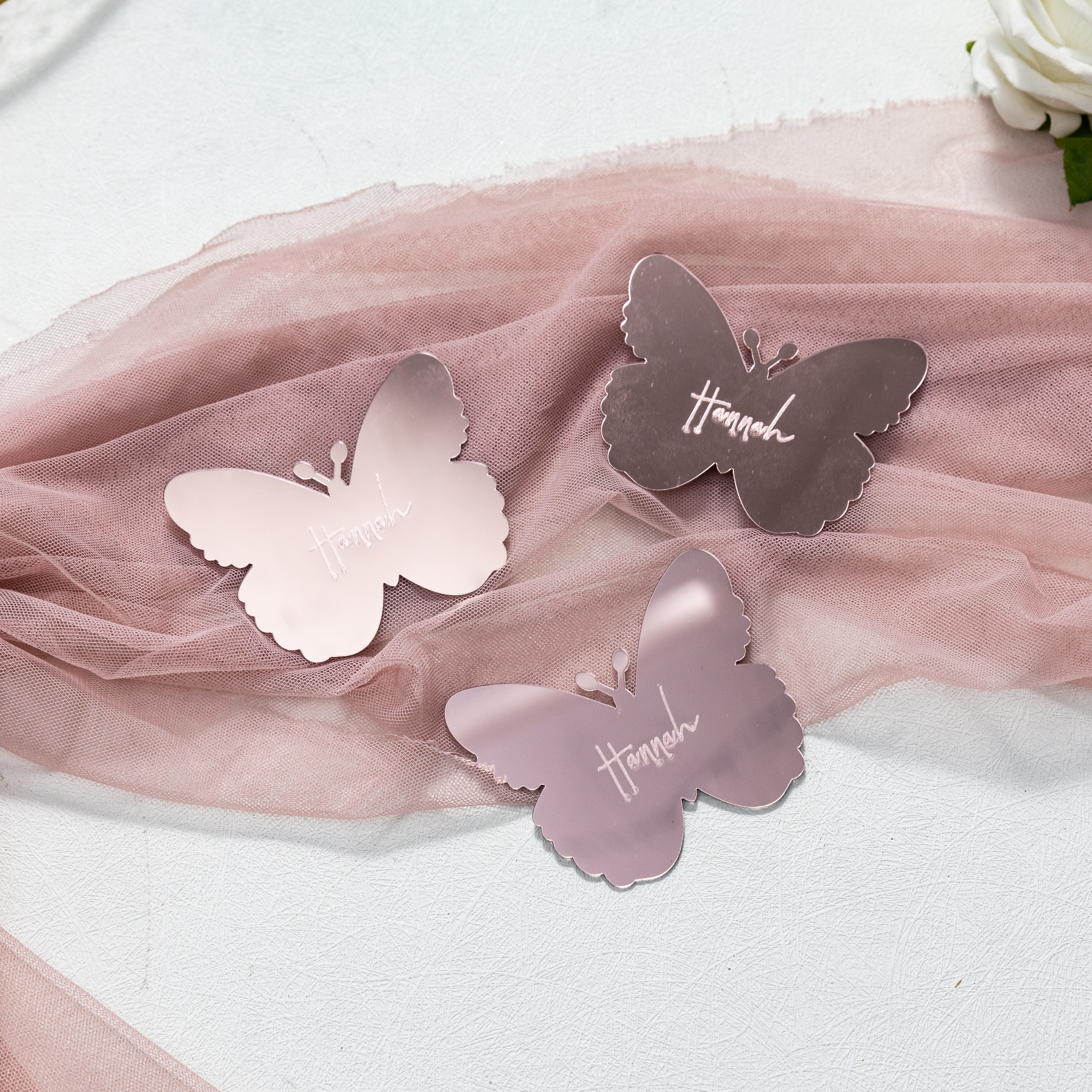 Etichetta in acrilico specchio farfalla oro rosa per inviti CNS005