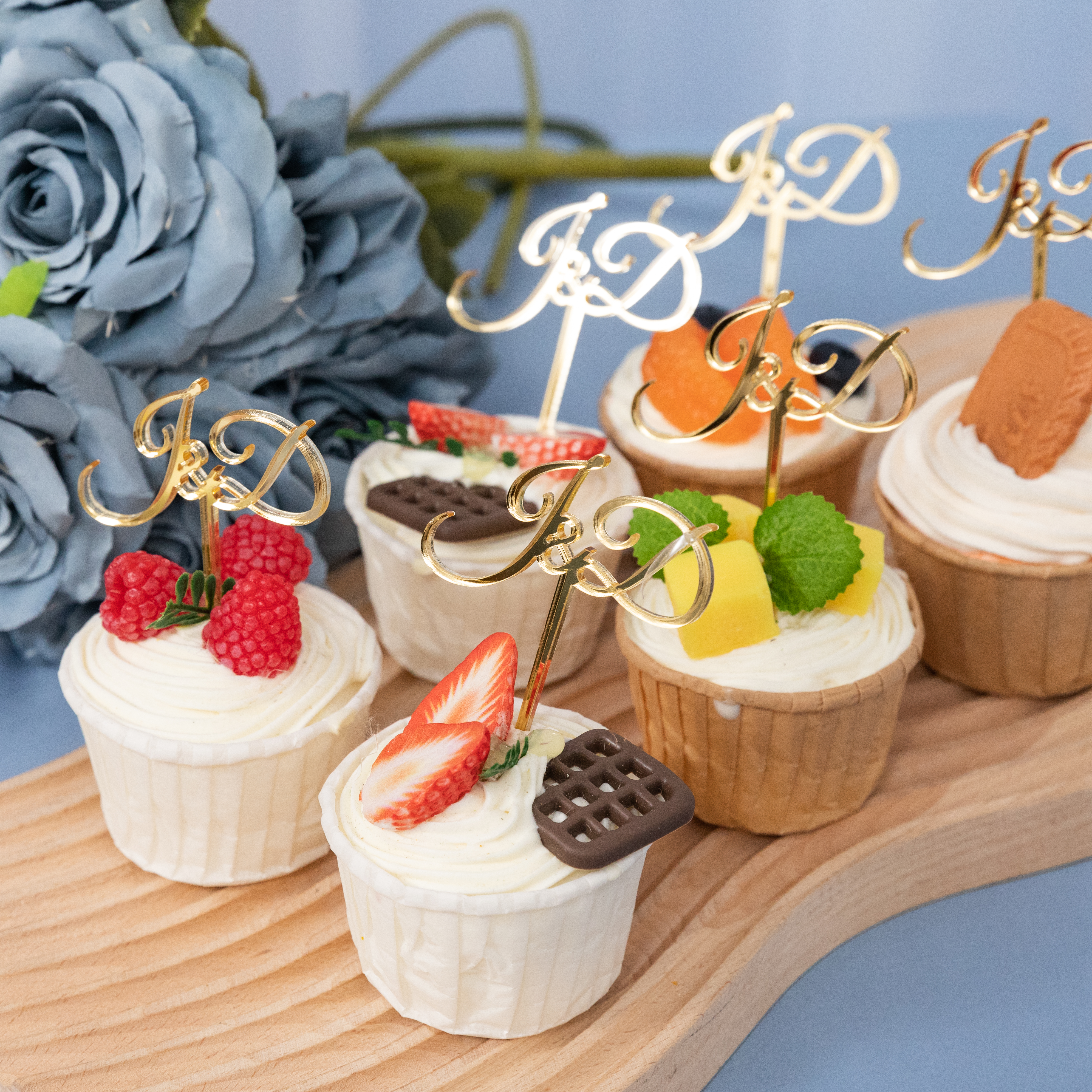 Topper per torta in acrilico con monogramma vintage CNST013